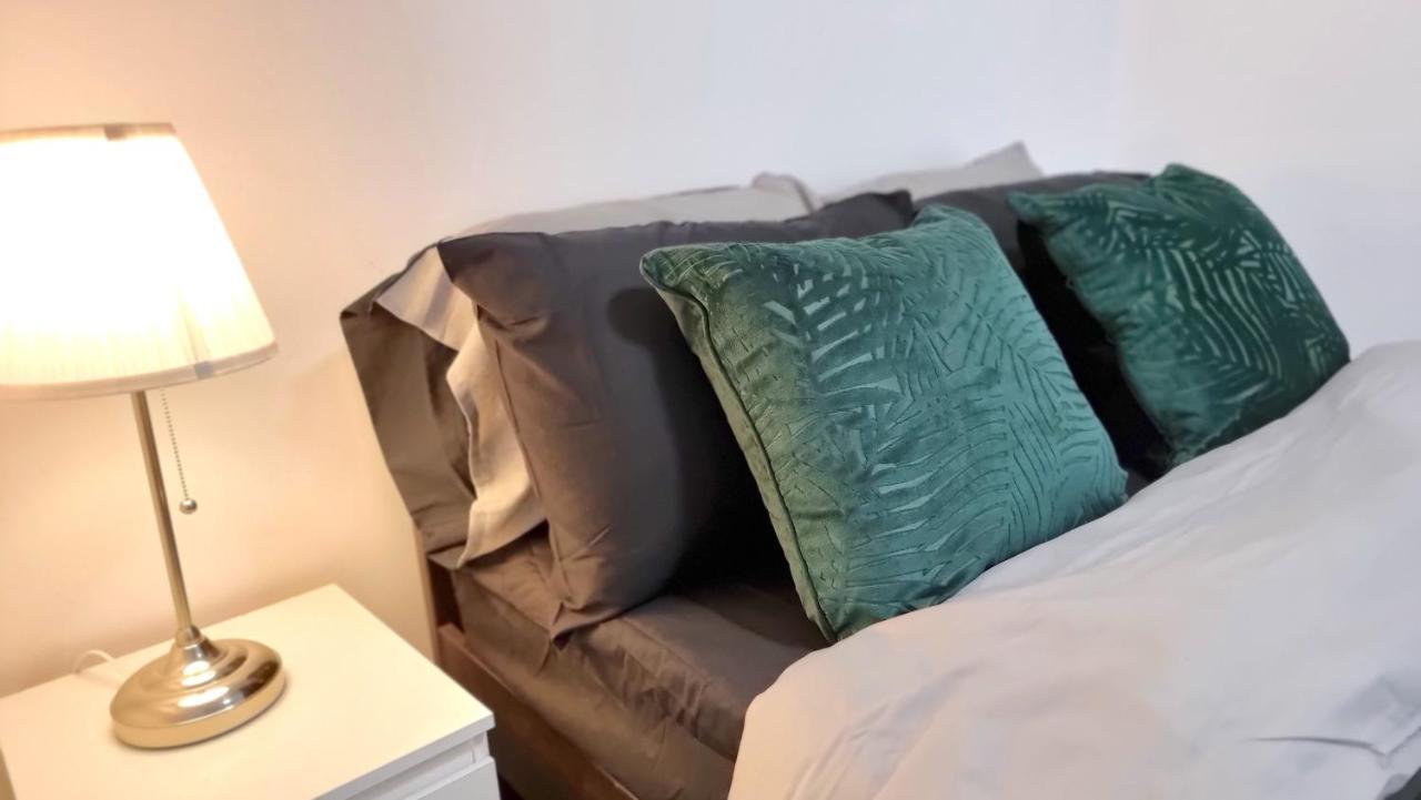 Spacious City Studio / Wifi / Parking Ливърпул Екстериор снимка