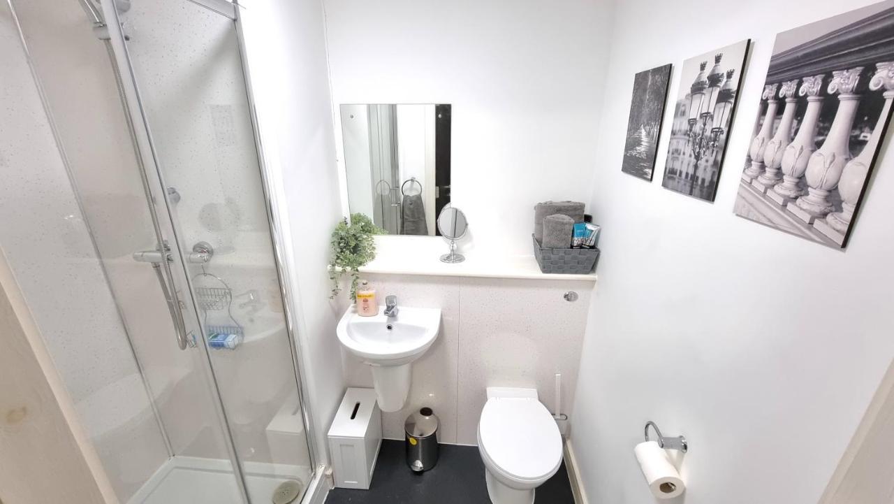 Spacious City Studio / Wifi / Parking Ливърпул Екстериор снимка